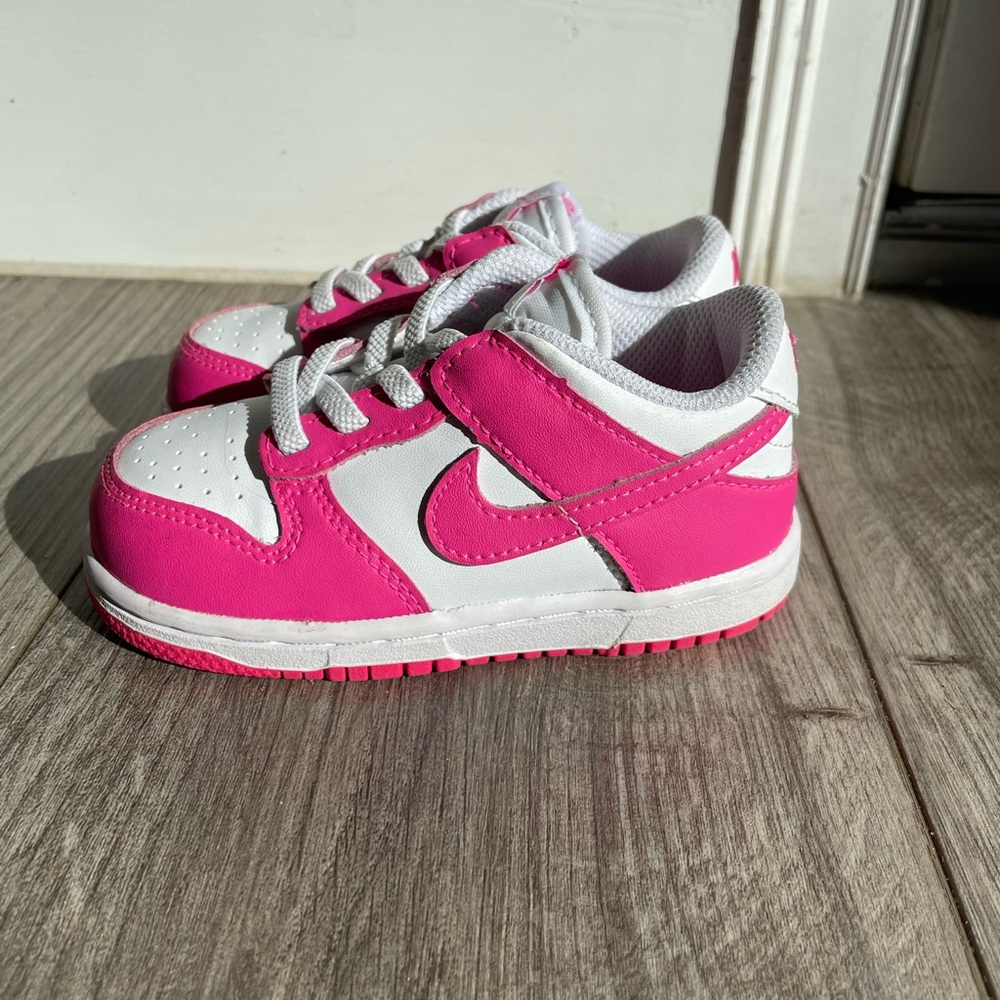 Nike dunk low Kids Sneakers in Pink and White